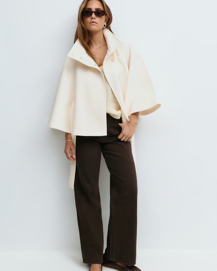 Lyse Paris – Manteau Élégant pour Femmes avec Ceinture et Col Haut