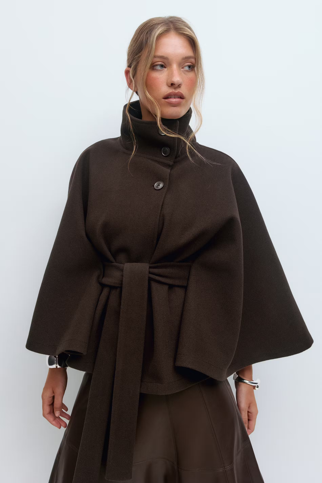 Lyse Paris – Manteau Élégant pour Femmes avec Ceinture et Col Haut