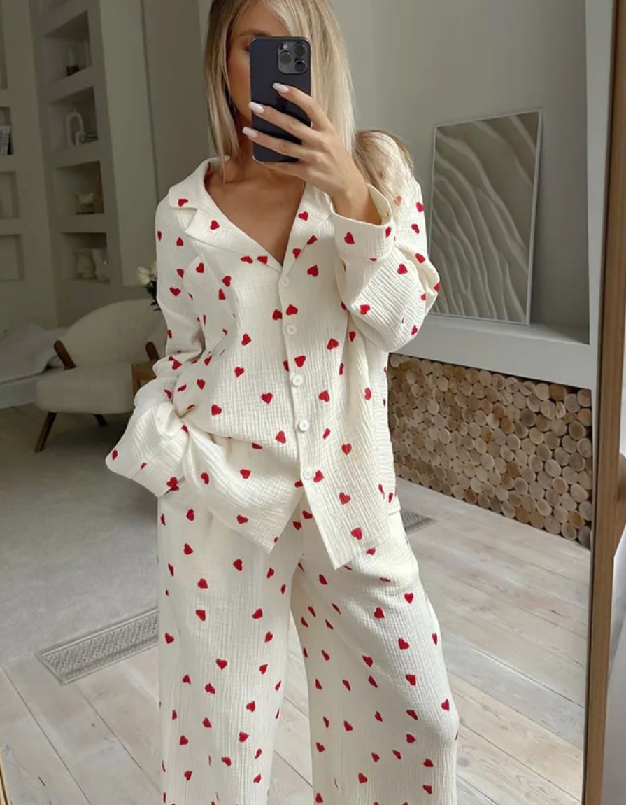 Lyse Paris – Pyjama à Cœurs avec T-Shirt à Manches Longues et Pantalon