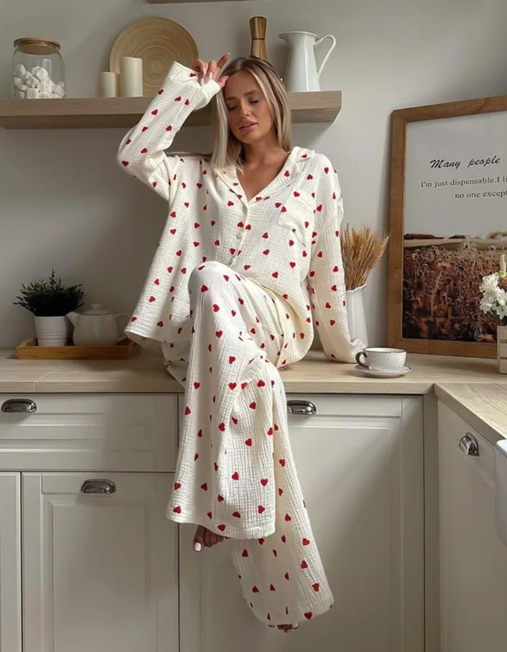 Lyse Paris – Pyjama à Cœurs avec T-Shirt à Manches Longues et Pantalon