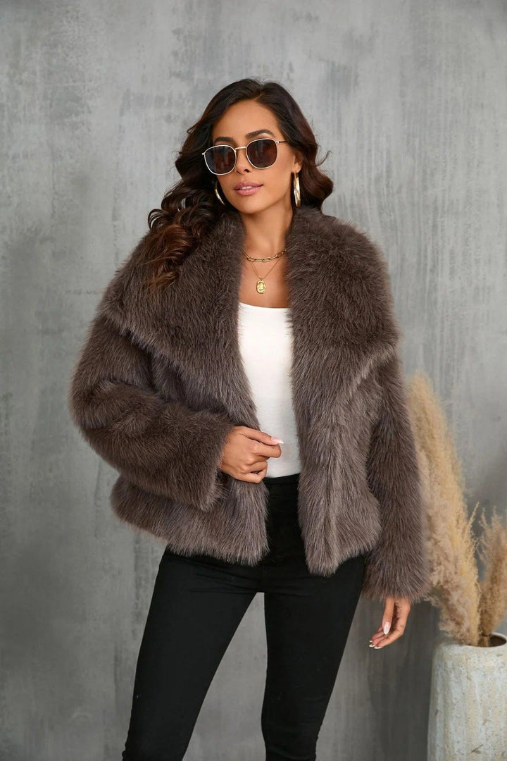 Lyse Paris – Veste en Fourrure Végane Élégante