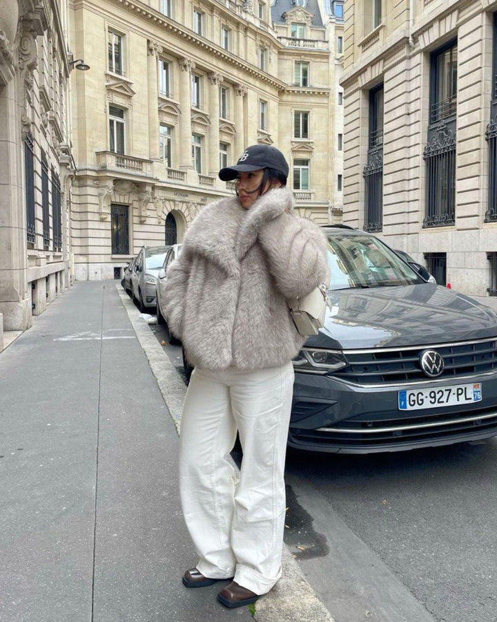 Lyse Paris – Veste en Fourrure Végane Élégante
