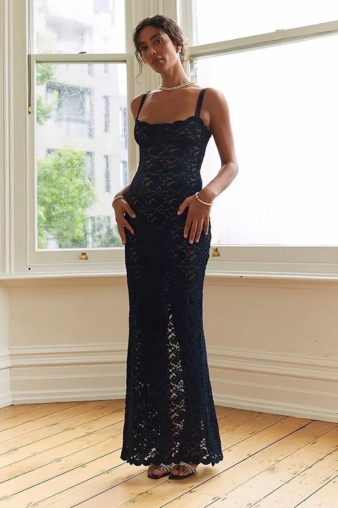 Lyse Paris – Robe Longue en Dentelle Noire Bérangère