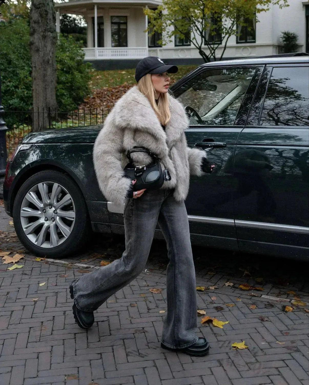 Lyse Paris – Veste en Fourrure Végane Élégante