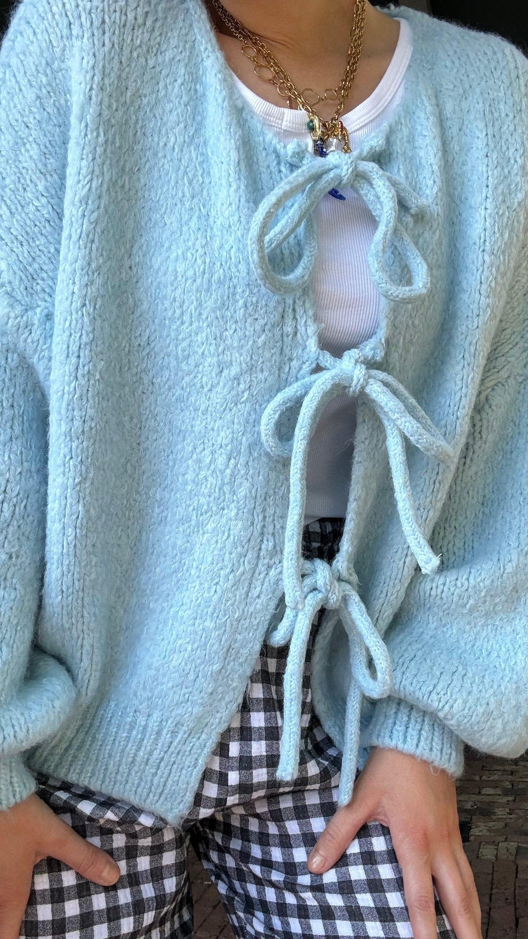 Lyse Paris – Cardigan d’Automne Élégant