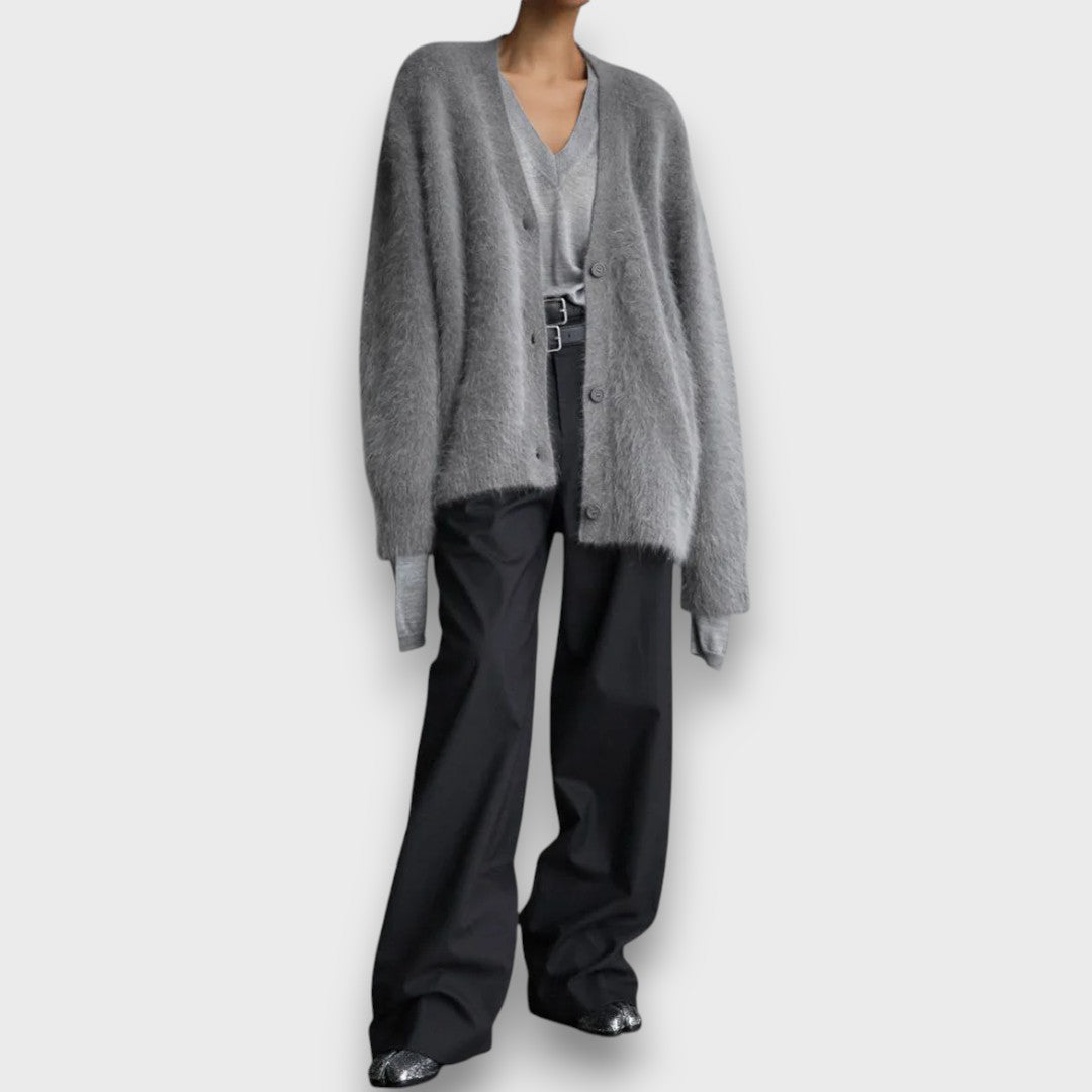 Ivano Milano™ | Cardigan Morbido con Taglio Classico