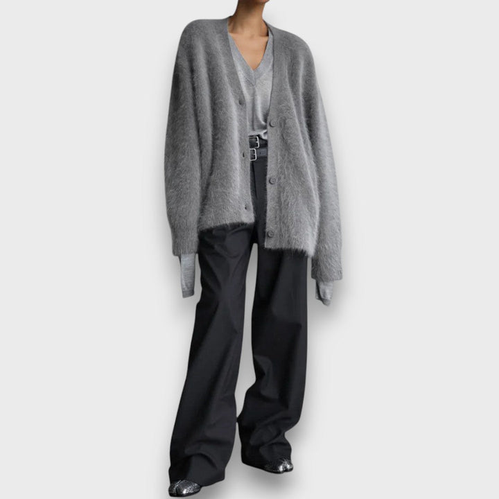 Ivano Milano™ | Cardigan Morbido con Taglio Classico