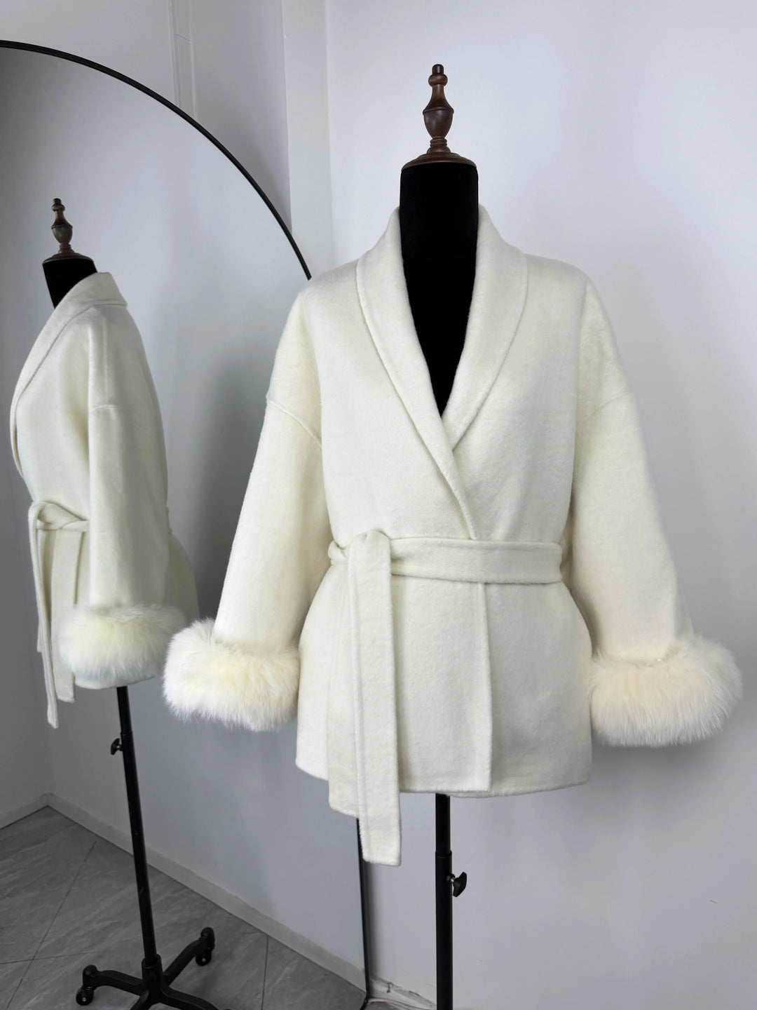 Lyse Paris | Manteau Court en Laine