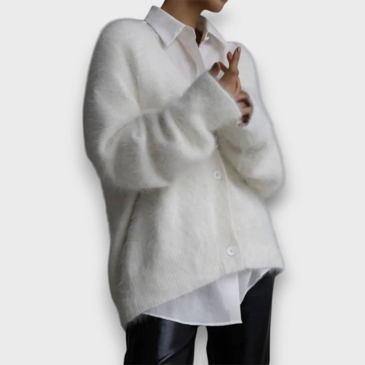 Ivano Milano™ | Cardigan Morbido con Taglio Classico