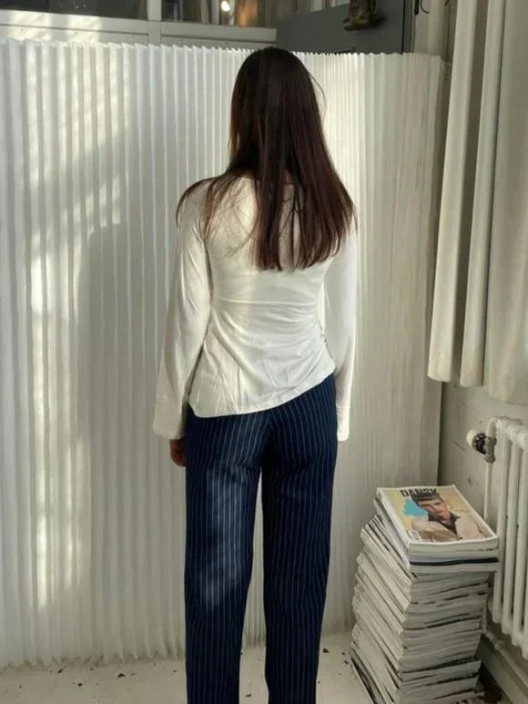 Lyse Paris – Blouse Élégante avec Détail de Nœud